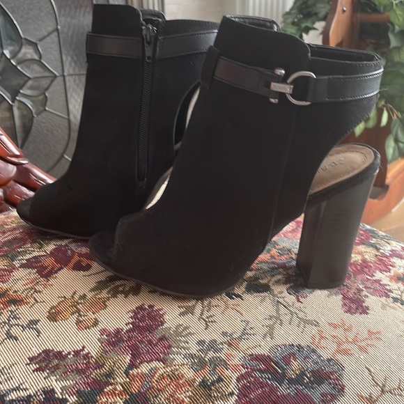 New Black shoes/boots - Picture 2 of 6